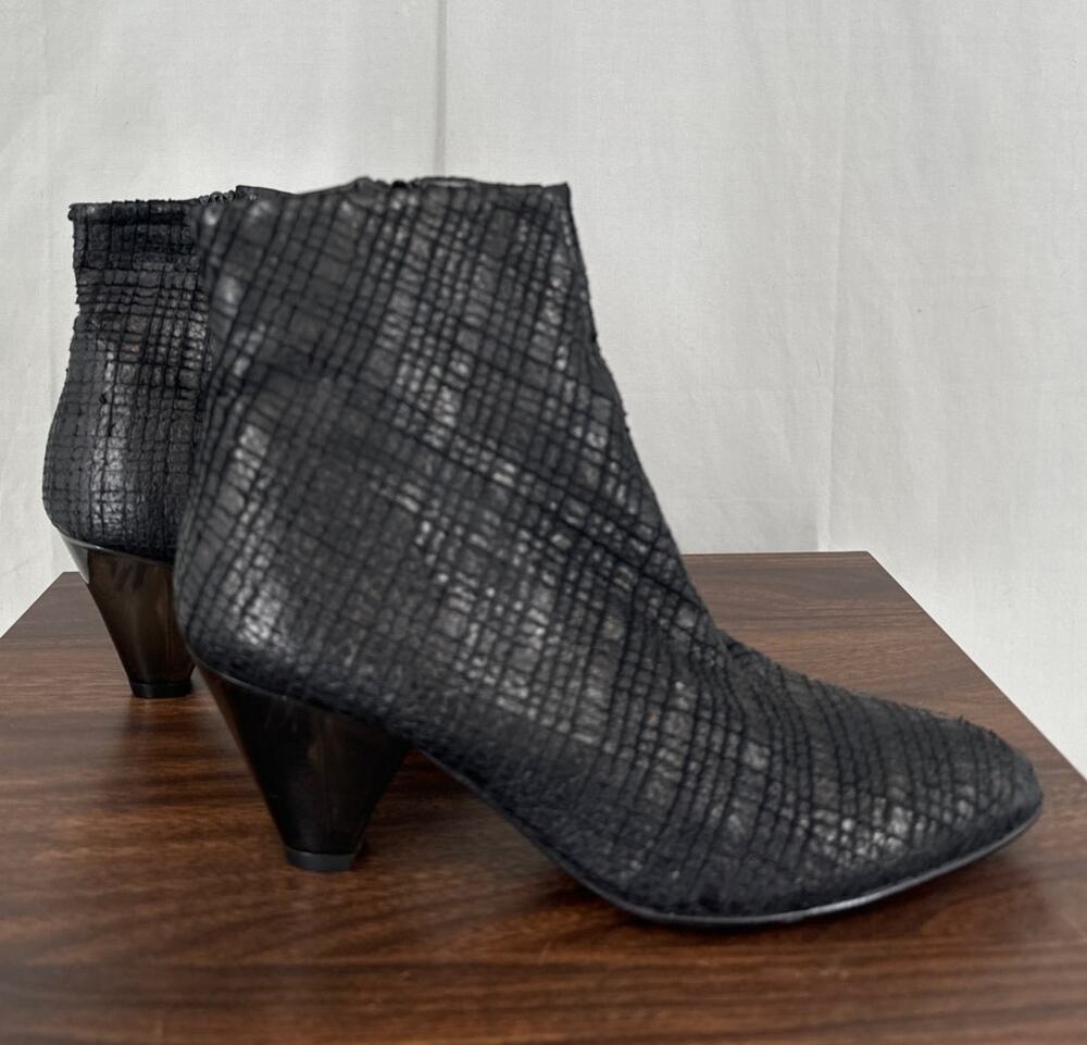 Free People Boots Womens 6 Black Leather Ankle Bootie Zip Lucite Heel Western